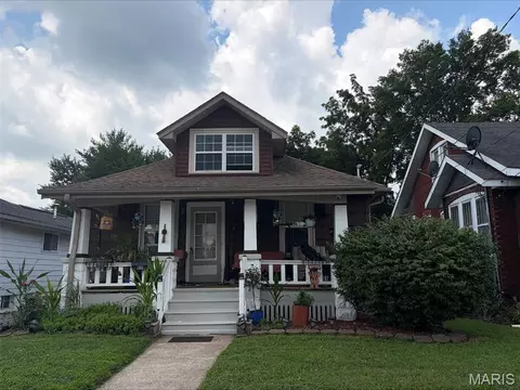 1102 Raab Ave, Belleville, IL 62220