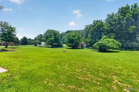 Exterior - 1381 Pleasant Dr, Arnold, MO 63010 photo 4 of 9