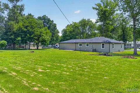 Exterior - 1381 Pleasant Dr, Arnold, MO 63010 photo 7 of 9