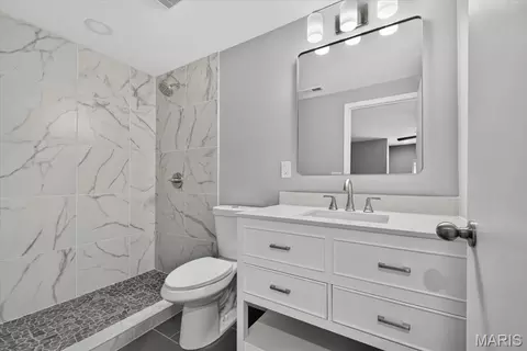 Bath - 1381 Pleasant Dr, Arnold, MO 63010 photo 2 of 2