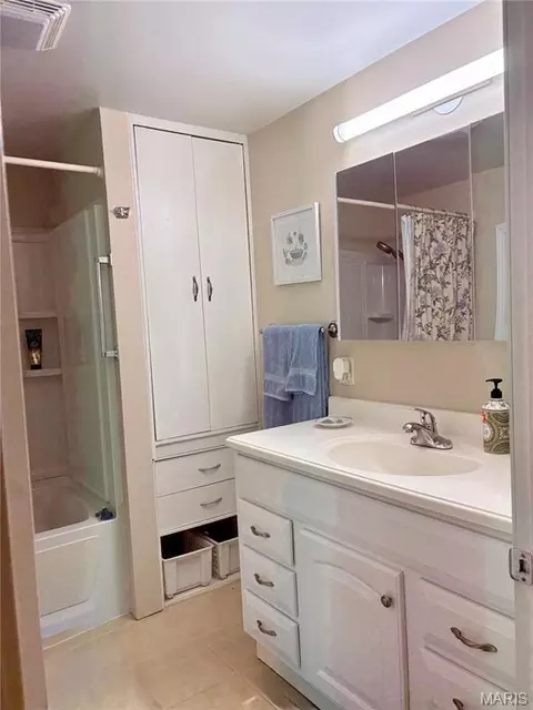 303 E Davidson Ave, Chaffee, MO 63740 photo 3