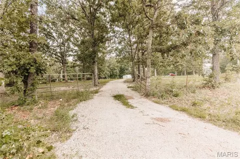 21503 Highway 28, Dixon, MO 65459