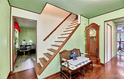 Entry Way - 3851 Autumn Set Dr, Arnold, MO 63010 photo 3 of 7