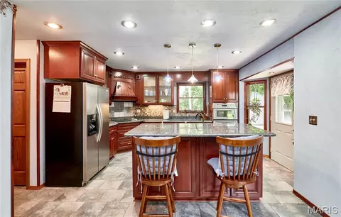 Kitchen - 3851 Autumn Set Dr, Arnold, MO 63010 photo 3 of 8