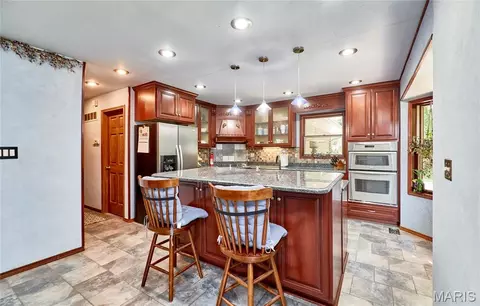 Kitchen - 3851 Autumn Set Dr, Arnold, MO 63010 photo 2 of 8