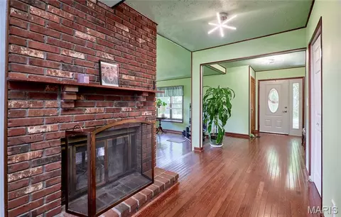Entry Way - 3851 Autumn Set Dr, Arnold, MO 63010 photo 6 of 7