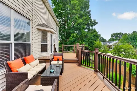 Exterior - 238 Westridge Parc Ln, Ellisville, MO 63021 photo 6 of 9