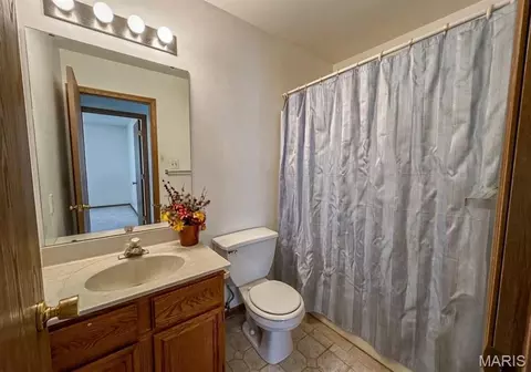 Bath - 8468 Marko Dr, Cedar Hill, MO 63016 photo 1 of 2