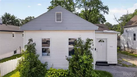 914 Dammert Ave, Saint Louis, MO 63125