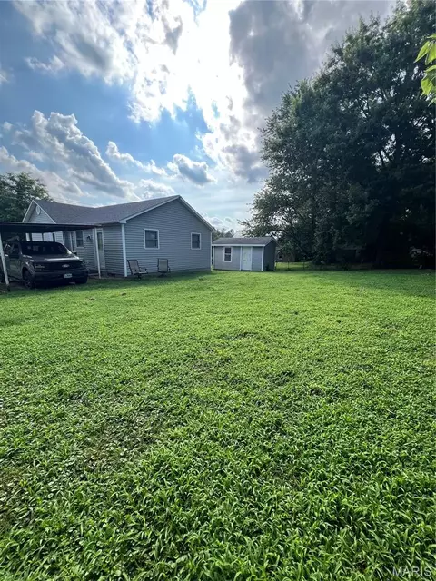 Exterior - 606 Third St, Marble Hill, MO 63764 photo 2 of 2