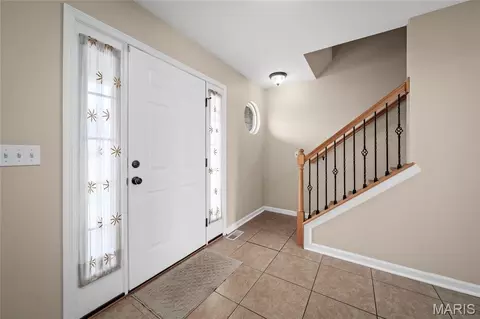 Entry Way - 672 Berrywine Ln, Arnold, MO 63010 photo 1 of 5