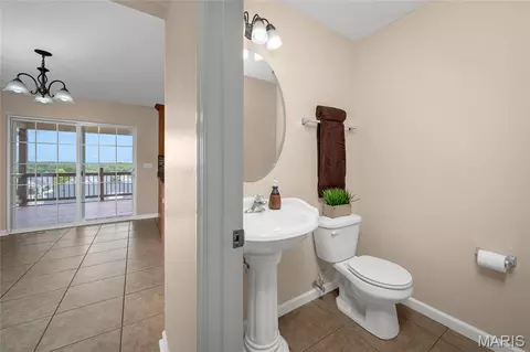 Entry Way - 672 Berrywine Ln, Arnold, MO 63010 photo 2 of 5