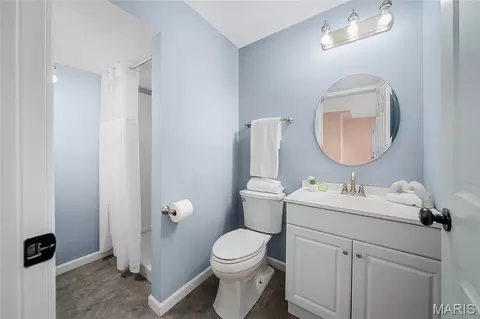 Bath - 672 Berrywine Ln, Arnold, MO 63010 photo 3 of 3
