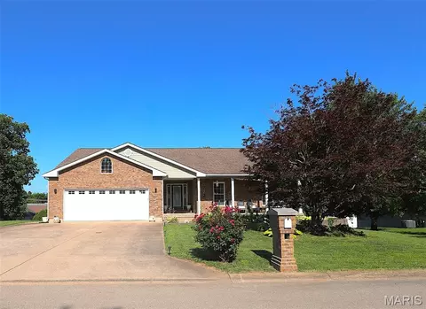 1506 Justin Ln, Farmington, MO 63640