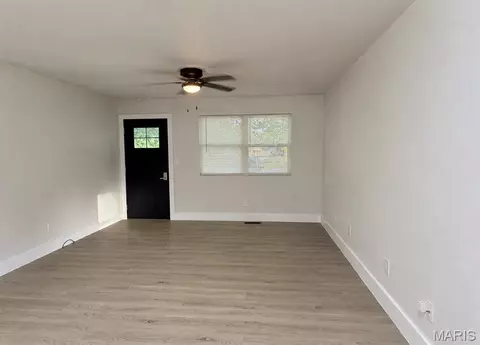 Living - 433 W Eldon St, Saint James, MO 65559 photo 3 of 3