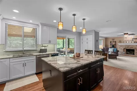Kitchen - 2535 Barrett Springs Dr, Ballwin, MO 63021 photo 7 of 9