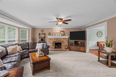 Living - 2535 Barrett Springs Dr, Ballwin, MO 63021 photo 3 of 3