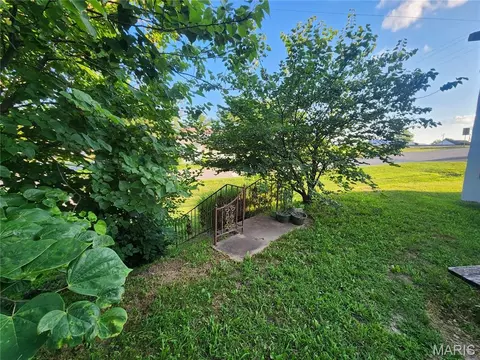 102 E Jefferson Ave, Conway, MO 65632 photo 3