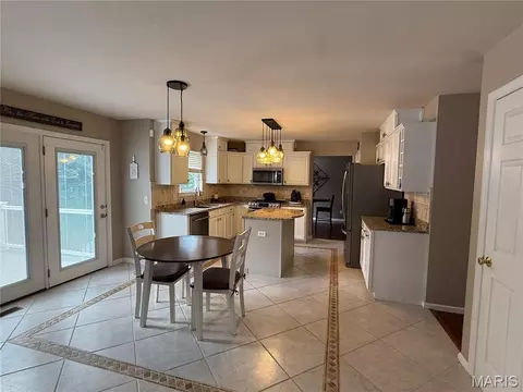 Kitchen - 5152 Copperleaf Dr, Imperial, MO 63052 photo 3 of 7