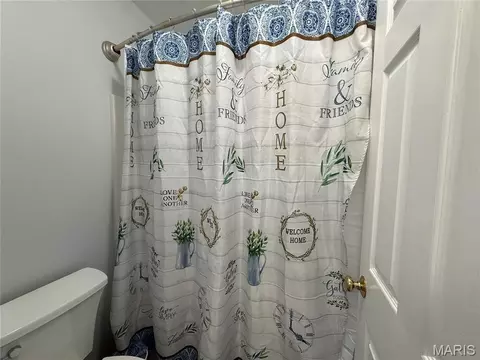 Bath - 5152 Copperleaf Dr, Imperial, MO 63052 photo 6 of 10