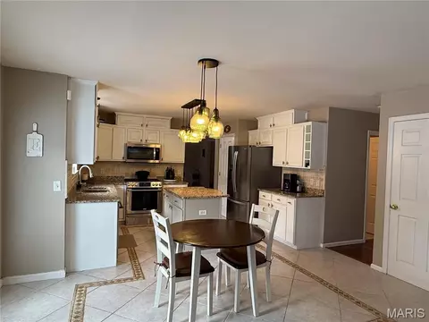 Kitchen - 5152 Copperleaf Dr, Imperial, MO 63052 photo 4 of 7