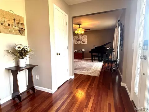 Entry Way - 5152 Copperleaf Dr, Imperial, MO 63052 photo 1 of 4