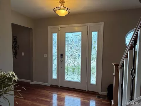 Entry Way - 5152 Copperleaf Dr, Imperial, MO 63052 photo 2 of 4