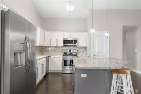 Kitchen - 2347 Fire Crest Ct, Washington, MO 63090 photo 3 of 6
