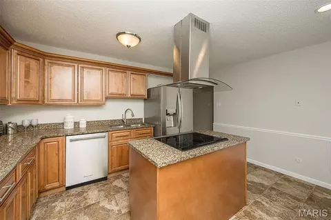 Kitchen - 7 Nicolet Dr, Manchester, MO 63011 photo 1 of 5
