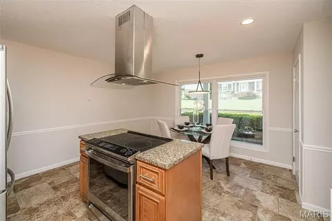 Kitchen - 7 Nicolet Dr, Manchester, MO 63011 photo 4 of 5