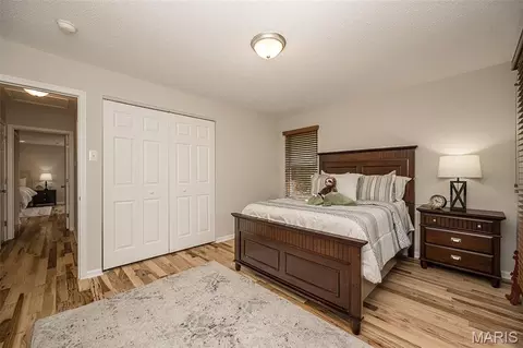 Bedroom - 7 Nicolet Dr, Manchester, MO 63011 photo 6 of 8