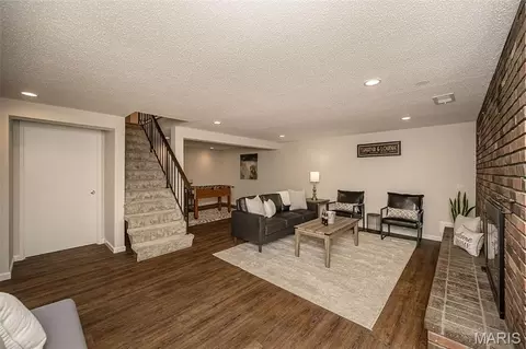 Living - 7 Nicolet Dr, Manchester, MO 63011 photo 6 of 6