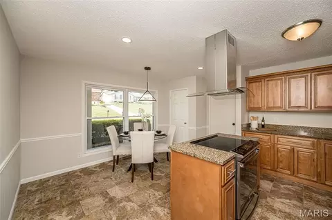 Kitchen - 7 Nicolet Dr, Manchester, MO 63011 photo 3 of 5