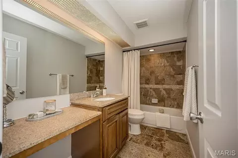 Bath - 7 Nicolet Dr, Manchester, MO 63011 photo 1 of 3
