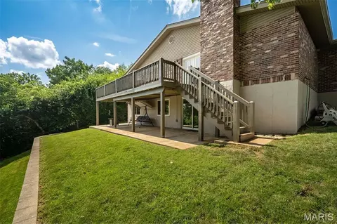 Exterior - 7 Nicolet Dr, Manchester, MO 63011 photo 6 of 10