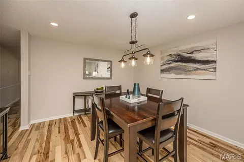 Dining - 7 Nicolet Dr, Manchester, MO 63011 photo 2 of 4