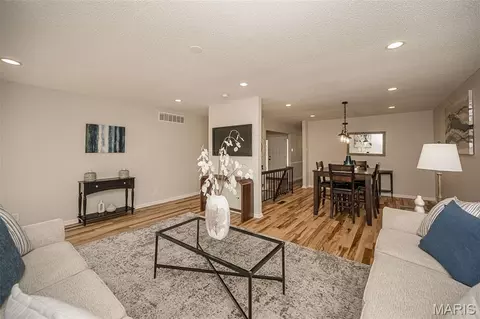 Living - 7 Nicolet Dr, Manchester, MO 63011 photo 2 of 6