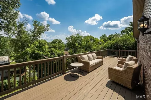 Exterior - 7 Nicolet Dr, Manchester, MO 63011 photo 3 of 10