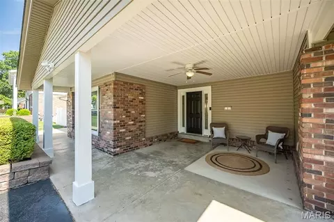 Exterior - 7 Nicolet Dr, Manchester, MO 63011 photo 2 of 10