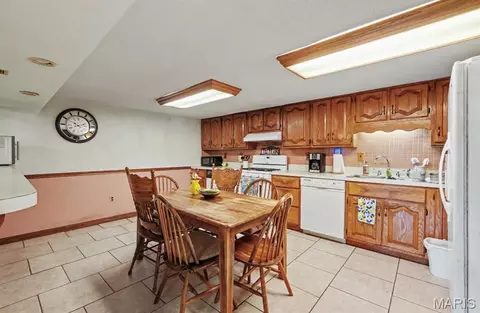 Kitchen - 559 Brush Creek Rd, Saint Clair, MO 63077 photo 1 of 1
