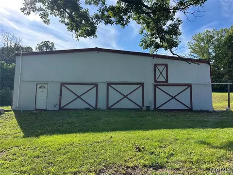 Exterior - 559 Brush Creek Rd, Saint Clair, MO 63077 photo 6 of 11