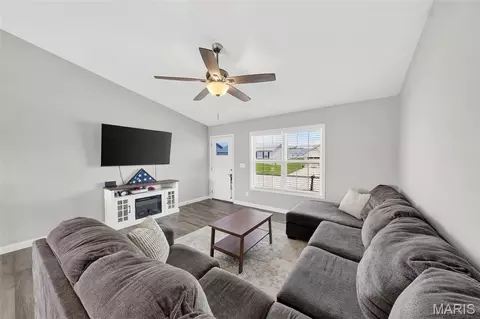 412 Split Rail Dr, Wright City, MO 63390 photo 7