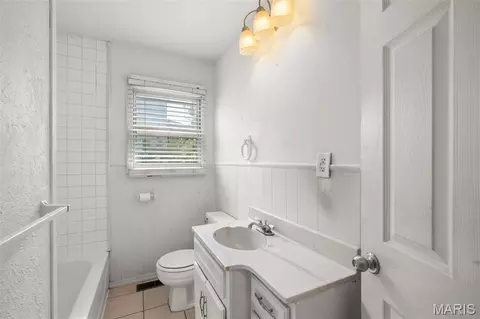 Bath - 304 E 3rd St, Pevely, MO 63070 photo 2 of 3
