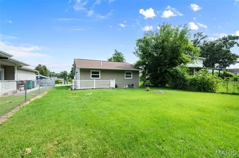 Exterior - 304 E 3rd St, Pevely, MO 63070 photo 3 of 6