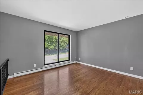Living - 3357 Biscayne Blvd, Arnold, MO 63010 photo 2 of 9