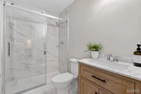 Bath - 847 Palm Bay Dr, Ellisville, MO 63021 photo 1 of 4