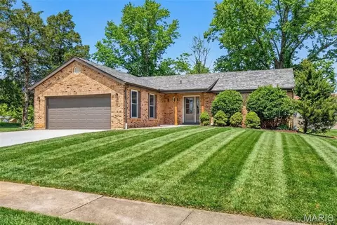 Exterior - 847 Palm Bay Dr, Ellisville, MO 63021 photo 5 of 7