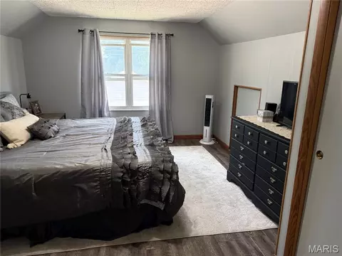 Bedroom - 701 Vine St, Festus, MO 63028 photo 12 of 22