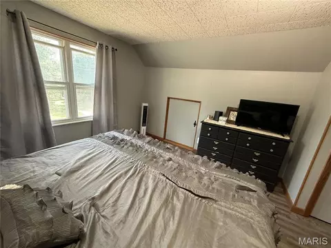 Bedroom - 701 Vine St, Festus, MO 63028 photo 7 of 22