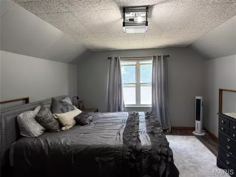 Bedroom - 701 Vine St, Festus, MO 63028 photo 14 of 22